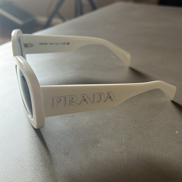 Like new Prada sunglasses - Picture 2 of 4